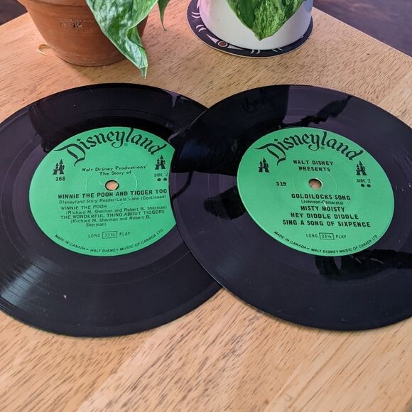 $5 Item! Disneyland 33 1/2rpm LP Goldilocks and the 3 Bears and Winnie the Pooh - Picture 6 of 8